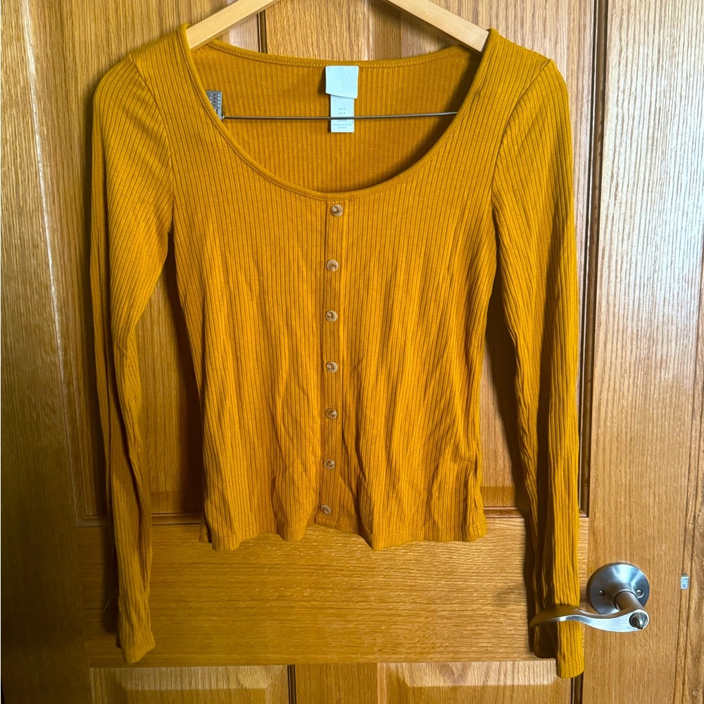 H&M Gold Long Sleeve Top